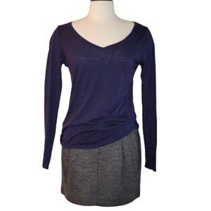 Ann Taylor LOFT Long Sleeve Slight V-Neck T-Shirt, Size M Navy Blue NWOT